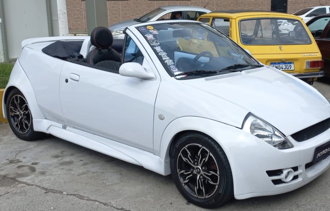 O FORD KA DO COSME! OU SERIA UMA NAVE?  